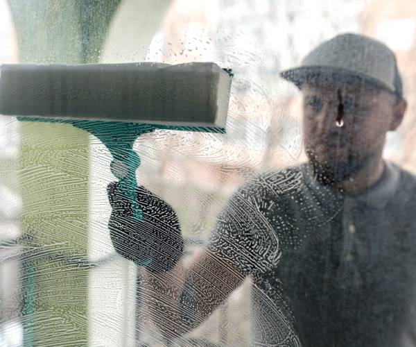 Choose Romaine Cleaning Services for dependable, detailed, and affordable professional window cleaning services in Romaine.